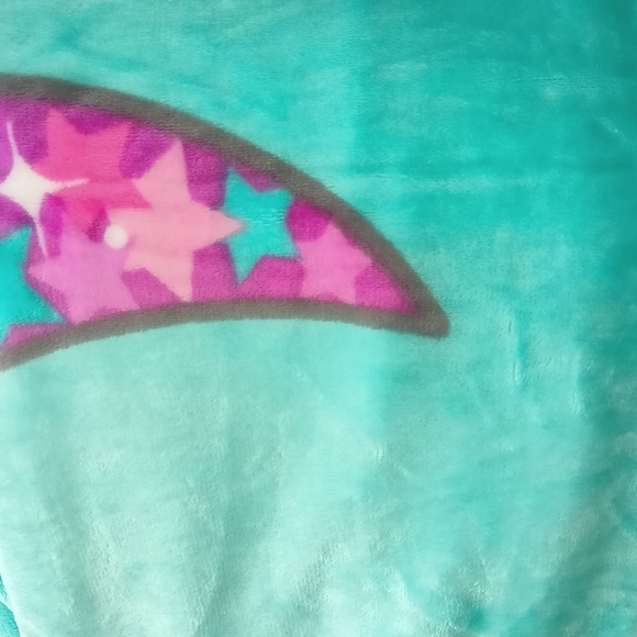 Hello kitty blanket - Picture 3 of 6